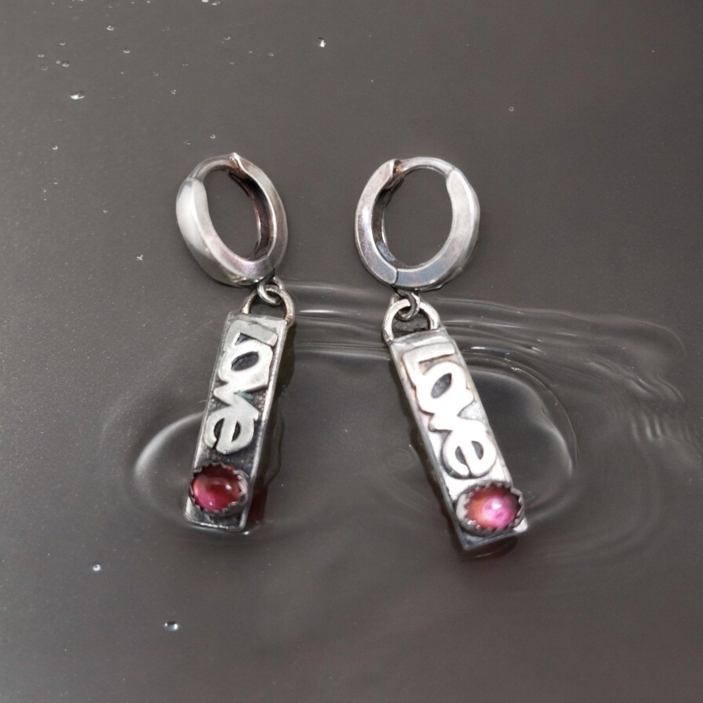 Love Earings (no211)