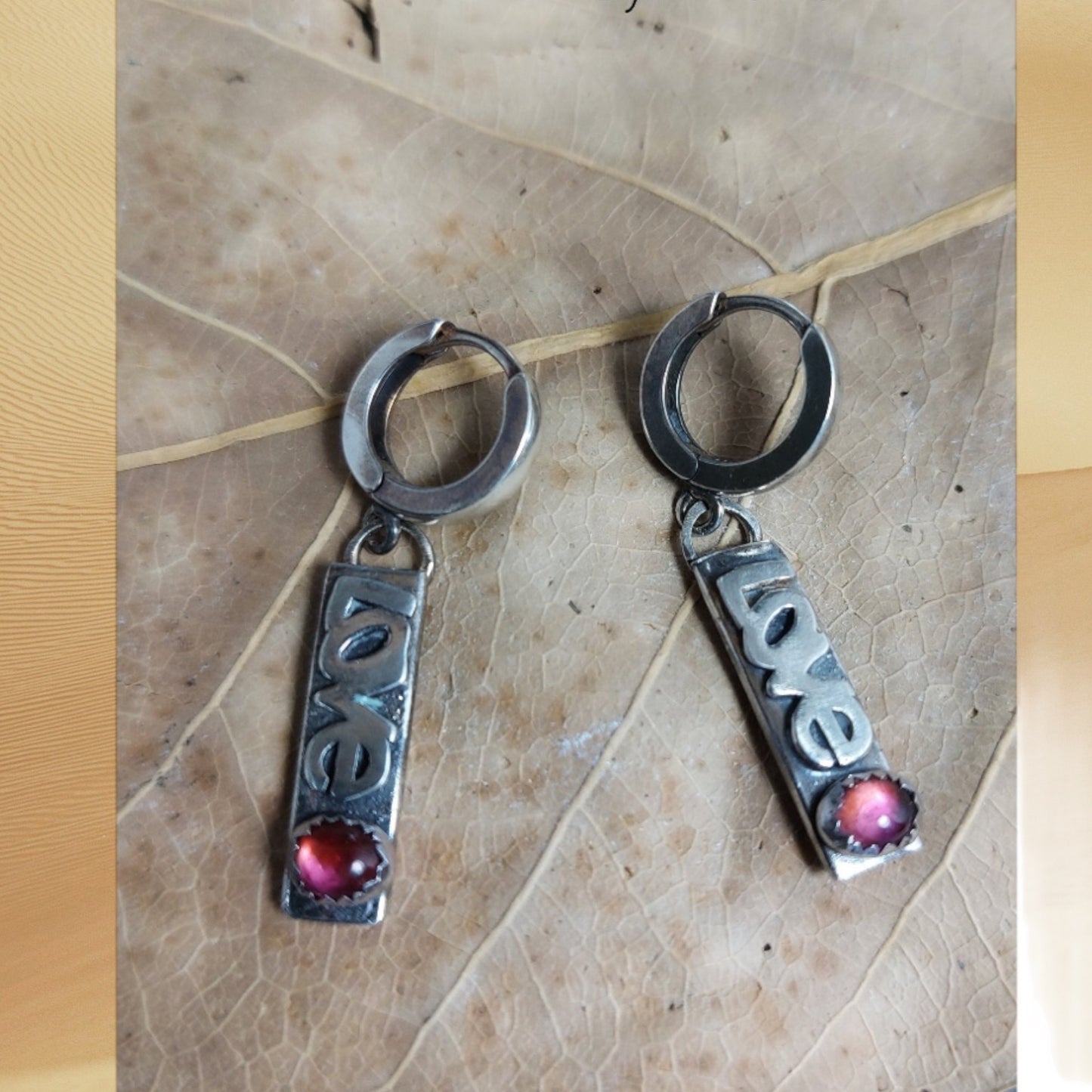 Love Earings (no211)