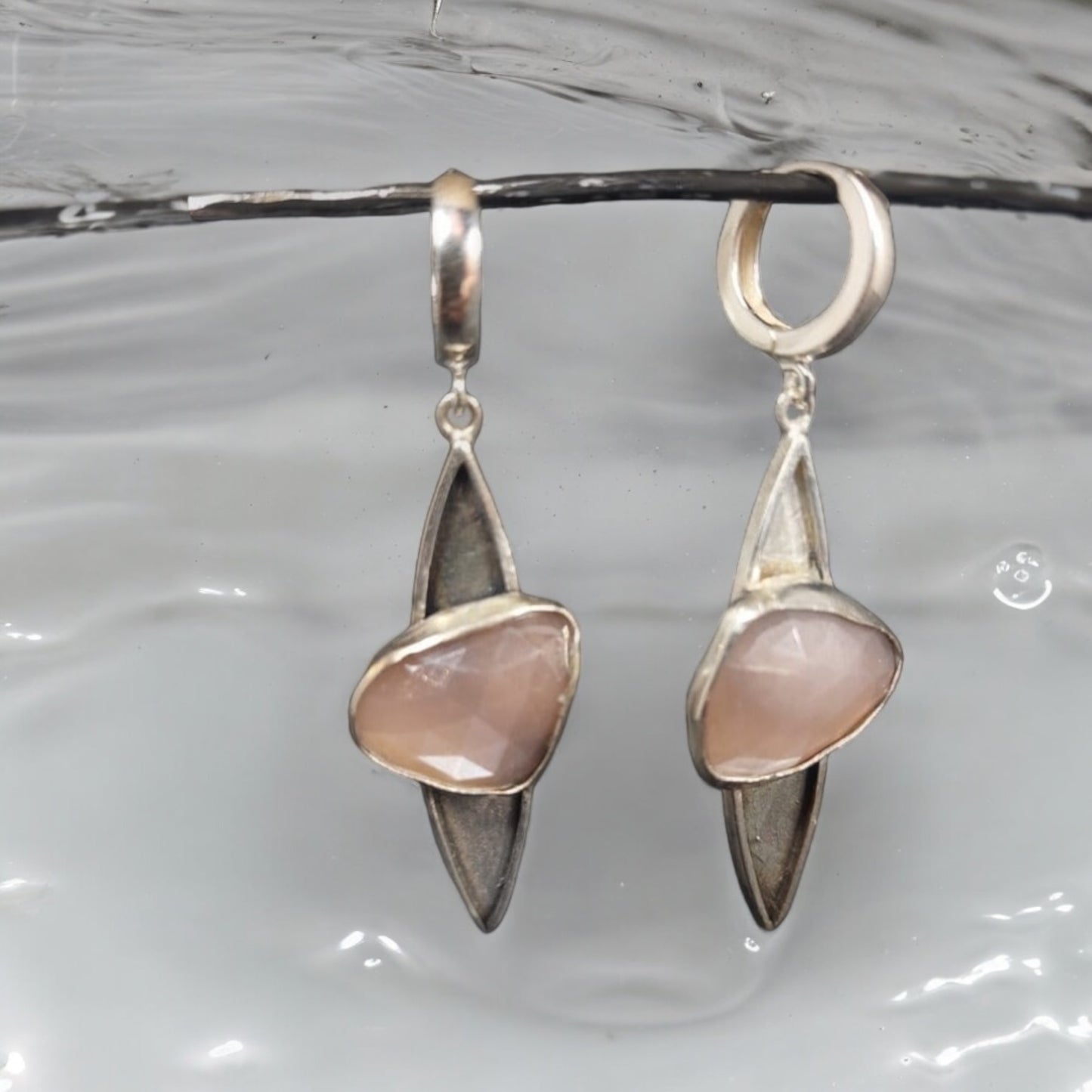 Grey moonstone (239)