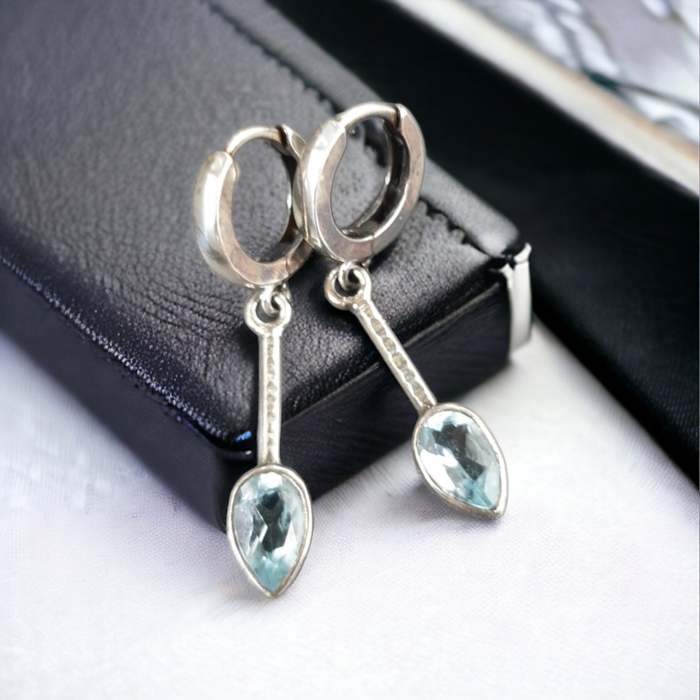 Blue topaz earings (no145)