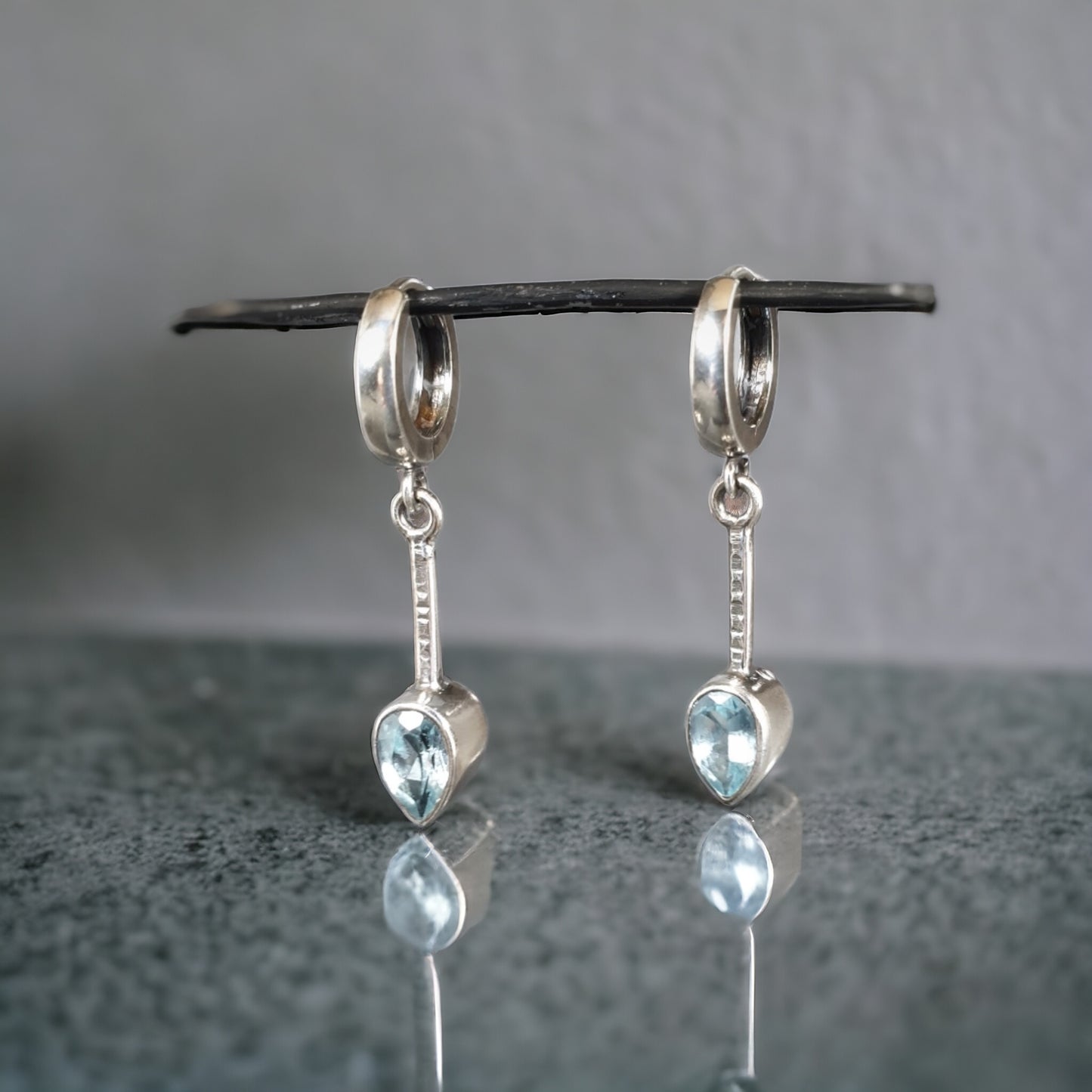 Blue topaz earings (no145)